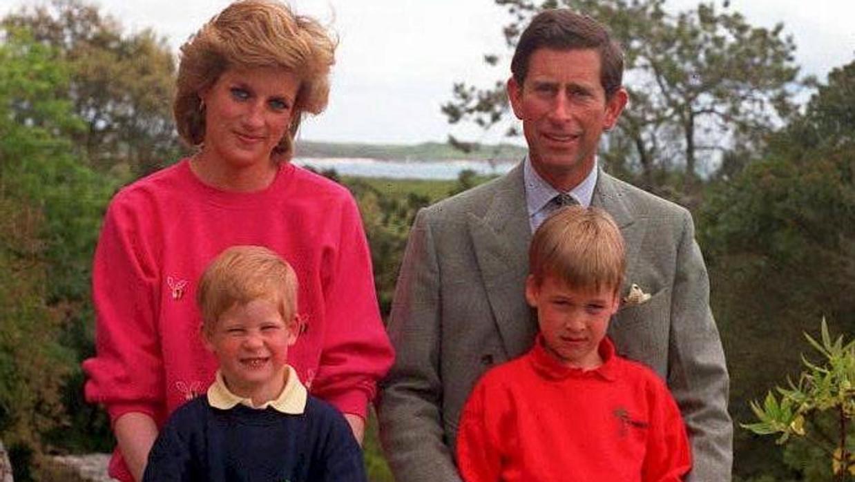 Diana de Gales con sus hijos Guillermo y Enrique