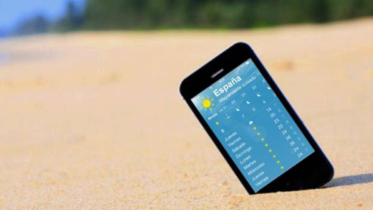 Teléfono móvil en una playa