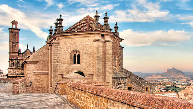 Colegiata de Santa María la Mayor, la primera iglesia renacentista de Andalucía