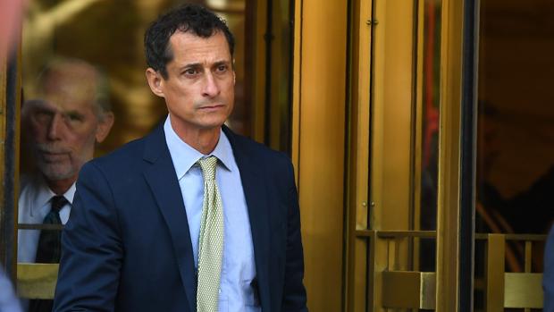 Anthony Weiner, a prisión por enviar mensajes sexuales a una menor