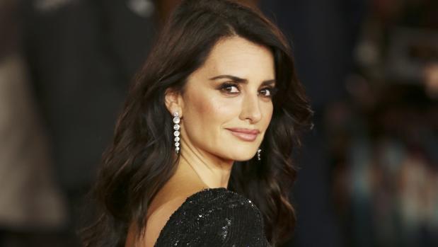 Penélope Cruz sale en defensa de Salma Hayek tras su denuncia de acoso contra Harvey Weinstein