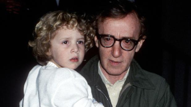 Dylan Farrow renueva las acusaciones contra Woody Allen en plena marea «YoTambién»