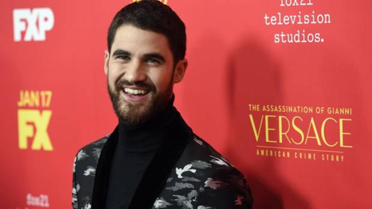 Darren Criss, de dar vida al asesino de Versace en la polémica serie a comprometerse con su novia