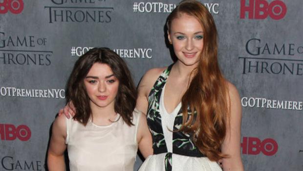 El importante papel de Arya (Maisie Williams) en la boda de Sansa Stark (Sophie Turner)