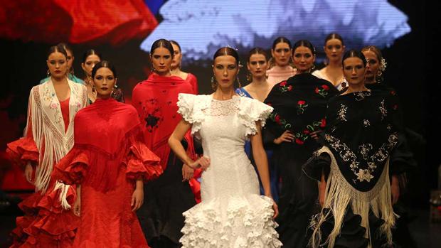 Un río de rosas para las flamencas de Lina