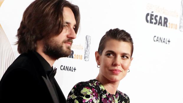 La hija de Carolina de Mónaco, Carlota Casiraghi, se compromete con Dimitri Rassam