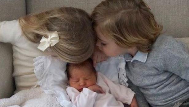 Magdalena de Suecia y Cris O'Neill eligen el nombre de Adrienne para su tercera hija