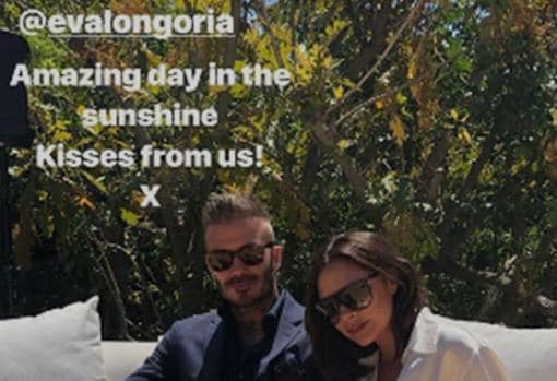 David y Victoria Beckham felicitando a Eva Longoria