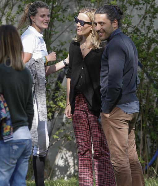 Marta Ortega y Carlos Torretta charlan con Athina Onassis