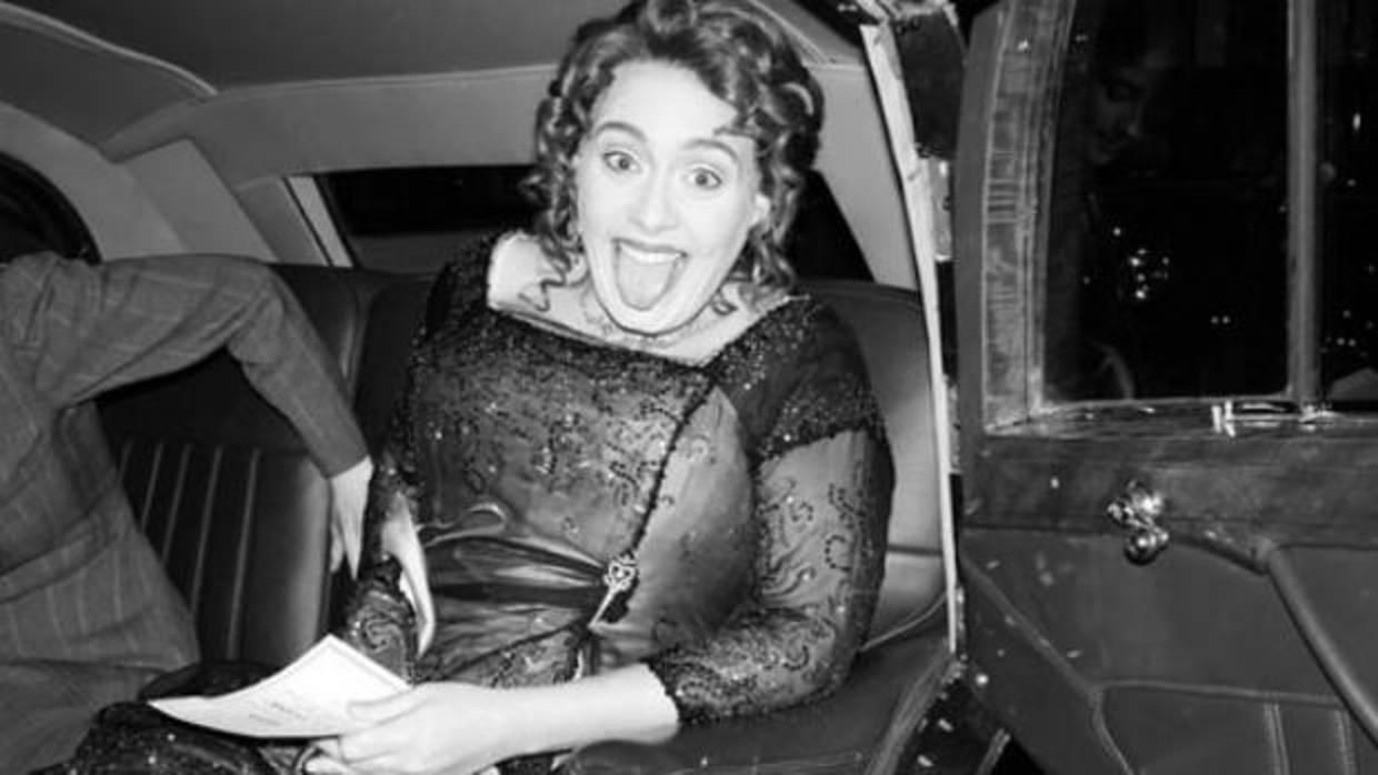 Críticas a Adele por celebrar su cumpleaños con una fiesta inspirada en «Titanic»