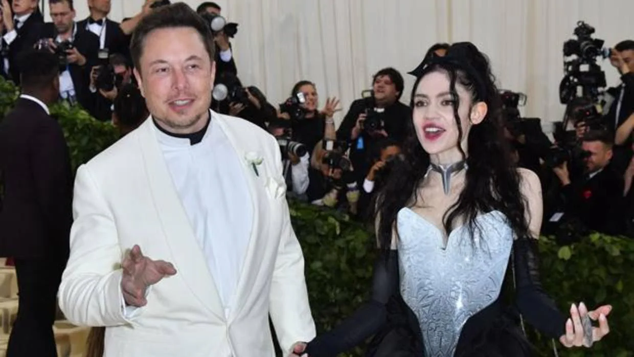 Elon Musk y Grimes: así es la cantante a la que el dueño de Tesla enamoró a través de Twitter