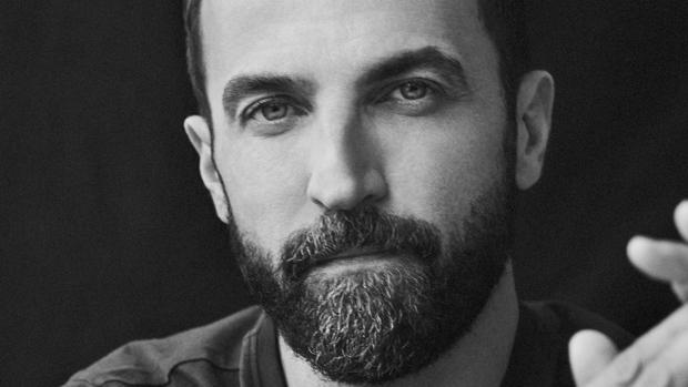 Nicolas Ghesquière renueva como director artístico de la línea femenina de Louis Vuitton