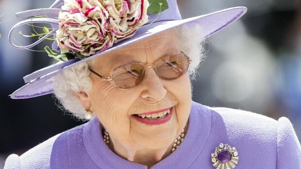 Isabel II, fiel a la hípica en el 65 aniversario de su coronación