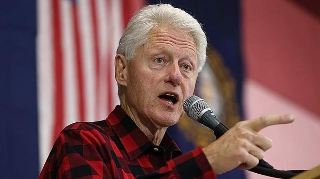 Bill Clinton publica su primera novela