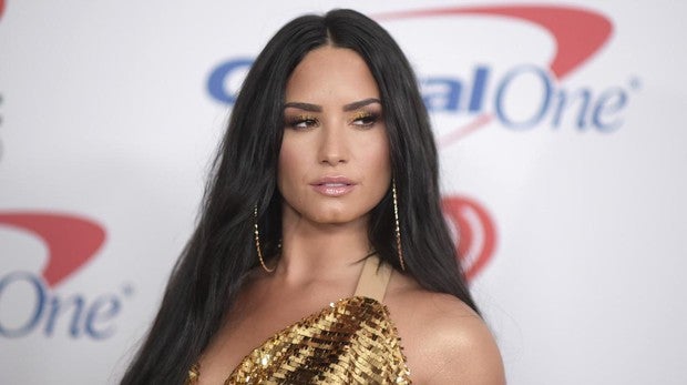 Demi Lovato habla sobre sus problemas con el alcohol en su último tema