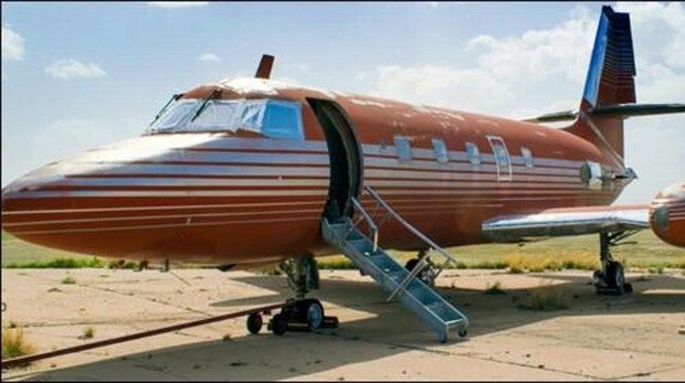 El avión privado de Elvis Presley puede ser tuyo