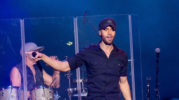 Las divertidas imágenes de Enrique Iglesias y Anna Kournikova con sus mellizos