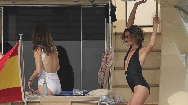 Eugenia Osborne disfruta sin tregua de sus vacaciones en Ibiza