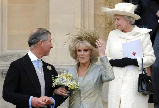 Carlos de Inglaterra el día de su boda con la duquesa de Cornualles