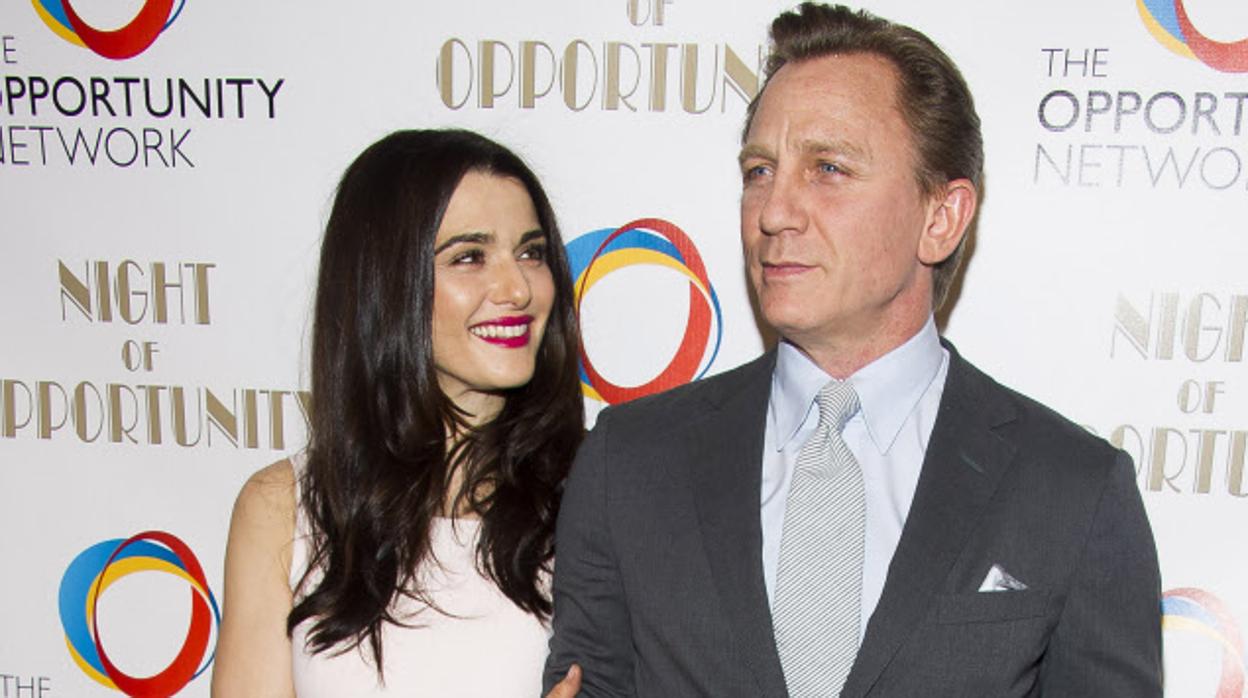 Daniel Craig y Rachel Weisz se convierten en padres de una niña