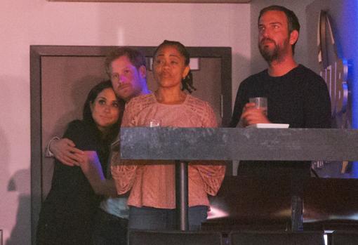 Doria Ragland con el Príncipe Harry y Meghan Markle en Toronto