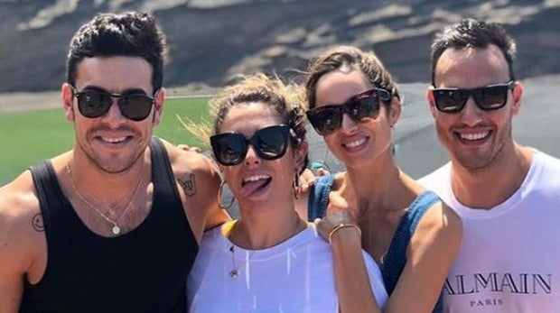 Blanca Suárez y Mario Casas se escapan a Lanzarote para despedir el verano