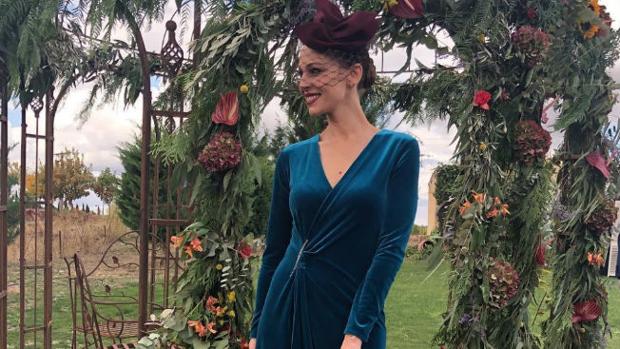 Eva González te muestra cómo acertar en una boda de otoño-invierno