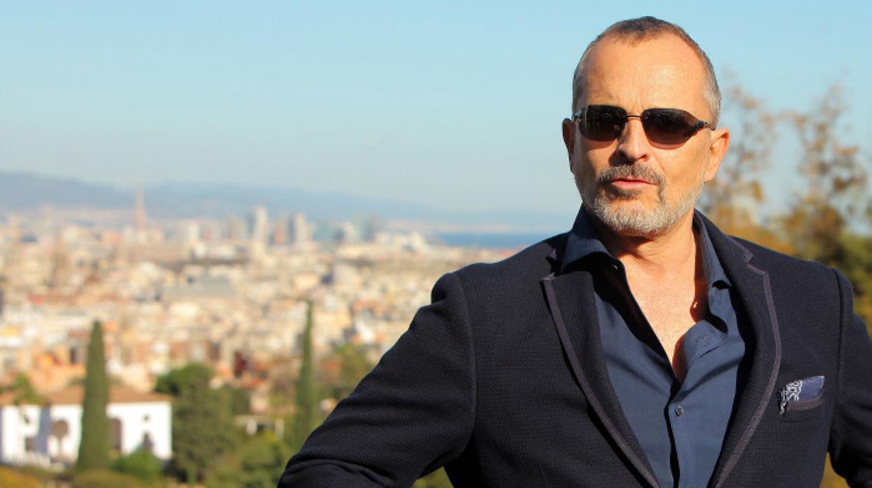 Miguel Bosé publica en Instagram un vídeo con uno de sus hijos en mitad de la polémica