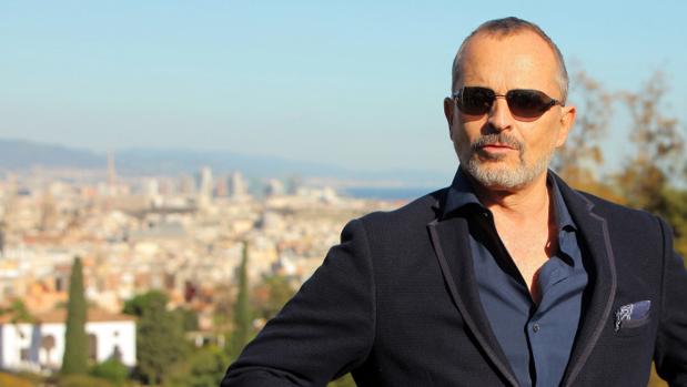 Miguel Bosé publica en Instagram un vídeo con uno de sus hijos en mitad de la polémica