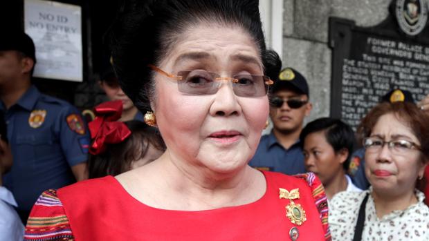 Imelda Marcos, perseguida por su pasado