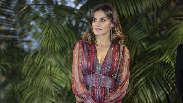 El vestido bohemio de la Reina Letizia que se ha agotado en tan solo unas horas