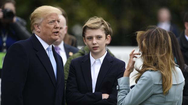 El impresionante cambio físico de Barron Trump en tres meses