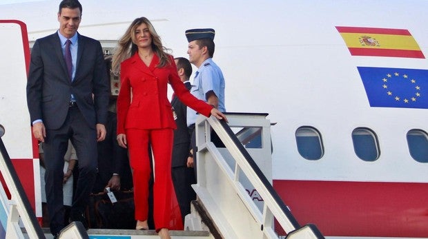 De rojo intenso, Begoña Gómez «desbanca» a la Reina Letizia en La Habana