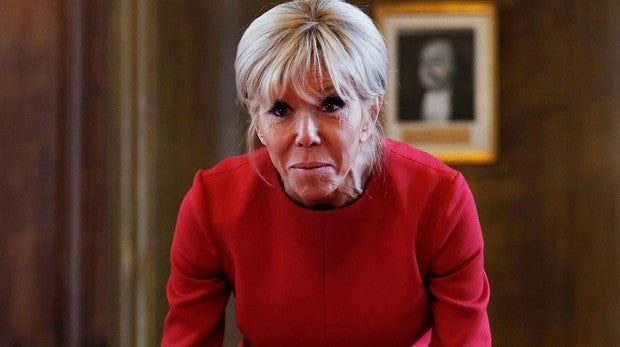 Brigitte Macron, víctima de los chalecos amarillos