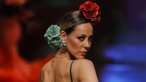 SIMOF 2019: cómo llevar las flores de flamenca