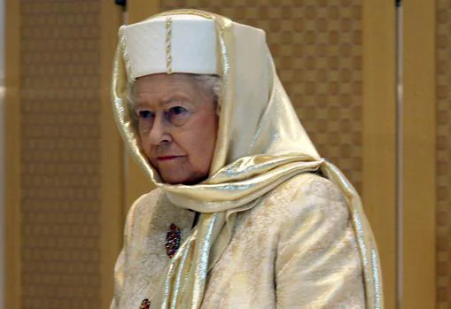 La Reina Isabel II en la mezquita de Abu Dhabi