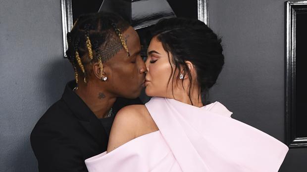 Continúa el drama: acusan a Travis Scott de engañar a Kylie Jenner