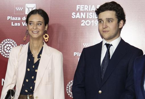 Los hijos de la Infanta Elena en la presentación de los carteles de la Feria de San Isidro