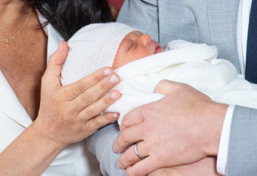 Primera foto del hijo de Meghan Markle y el Príncipe Harry