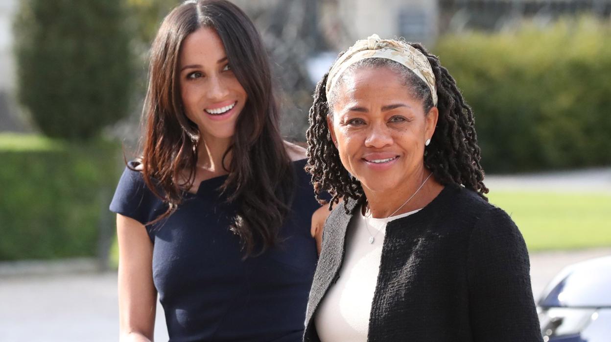 Doria Ragland y su hija Meghan Markle