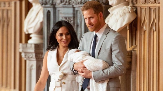 El error de la Casa Real británica en la presentación del hijo de Meghan Markle y el Príncipe Harry