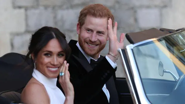 Meghan Markle y el Príncipe Harry publican fotos inéditas de su boda
