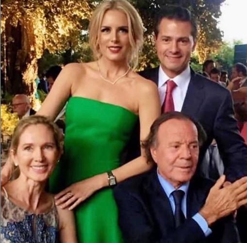 Julio Iglesias y Miranda Rijnsburguer compartieron mesa con Enrique Peña Nieto y su novia, Tania Ruiz