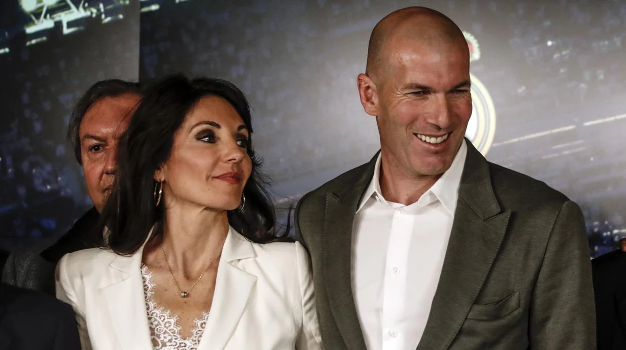 Zinedine Zidane y su mujer Véronique.
