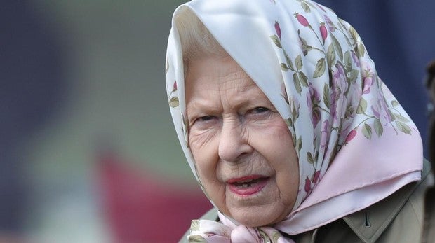 Un hombre se cuela en Buckingham en busca de la Reina Isabel II