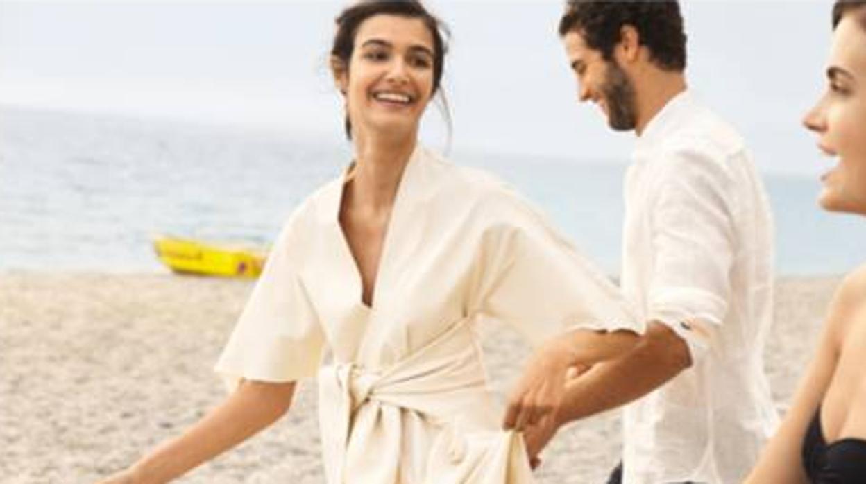 Vestido cruzado del anuncio de Acqua di Parma