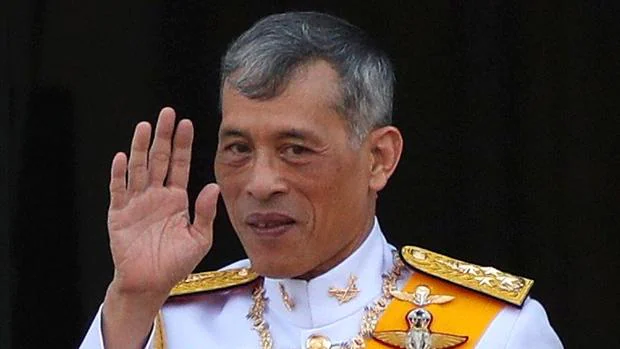 Terrenos, centros comerciales, acciones y diamantes: la fortuna del Rey de Tailandia