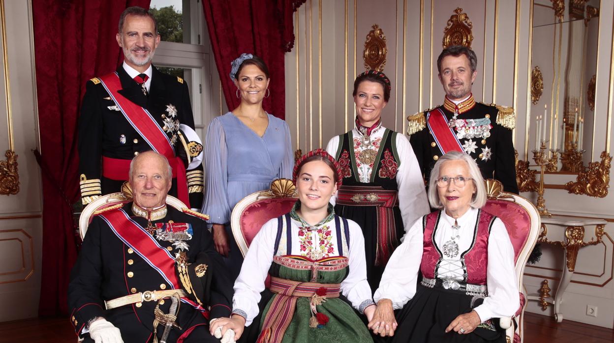 El Rey Harald, el Rey Felipe, Victoria de Suecia, Ingrid Alexandra, Marta Luisa de Noruega, Marit Tjessem y Federico de Dinamarca