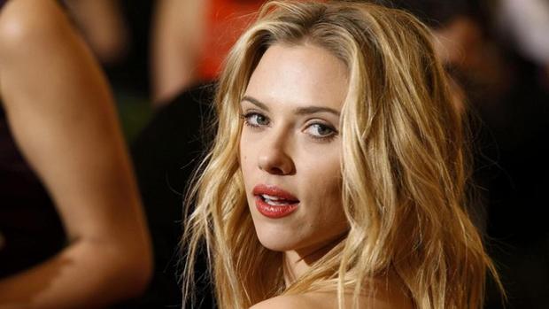 Scarlett Johansson sale en defensa de Woody Allen por la acusación de abuso sexual