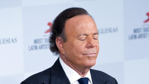 Julio Iglesias no quiere ser el padre de Javier Sánchez